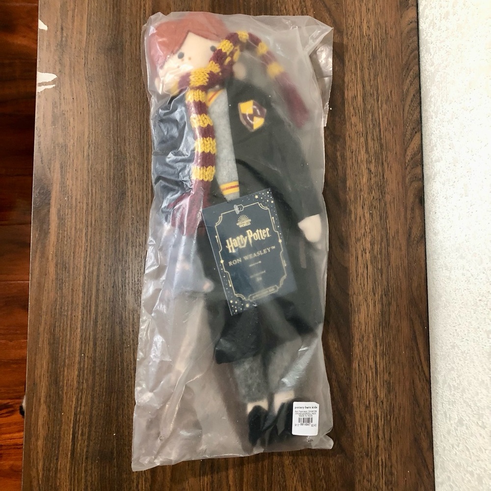 Pottery Barn Harry Potter Designer Dolls Ron - Picture 6 of 12